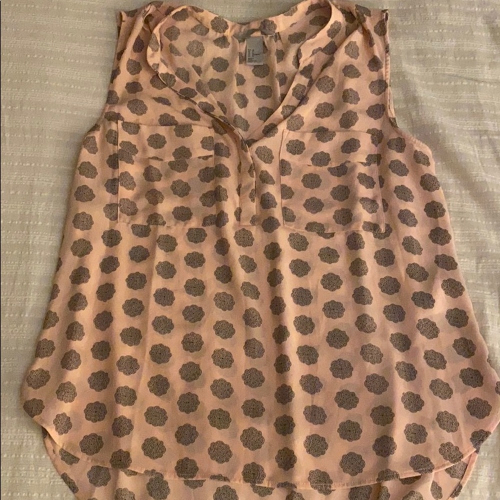 Sleeveless blouse